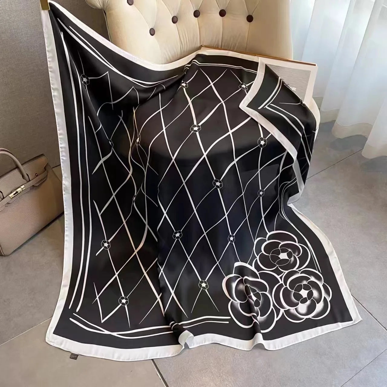 Luxury Horse Print Square Scarf Vintage Imitation Silk Shawl Scarf Women Windproof Outdoor Head Wrap 110*110cm