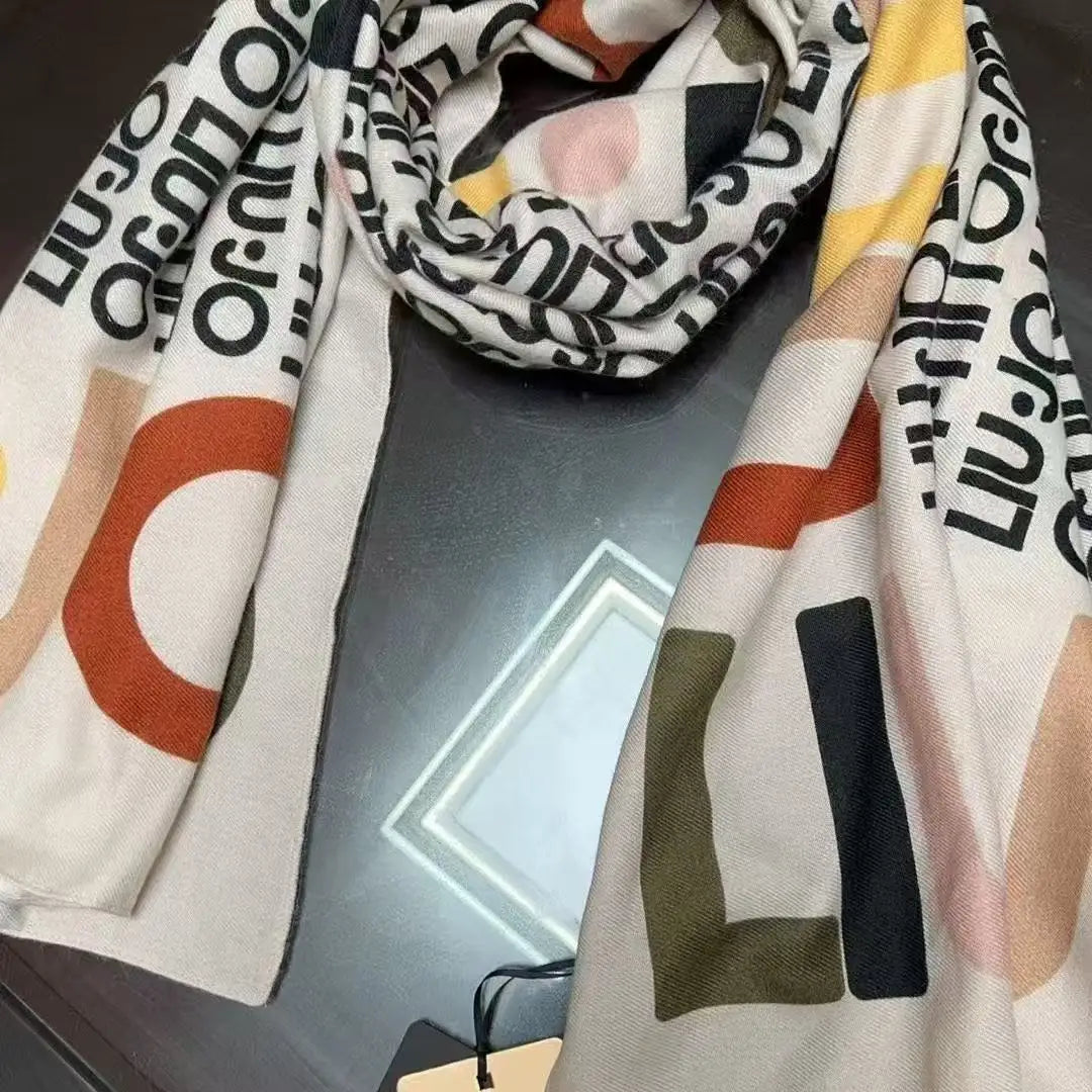 Winter new women's fashion classic printed long scarf warm scarf shawl 2 colors