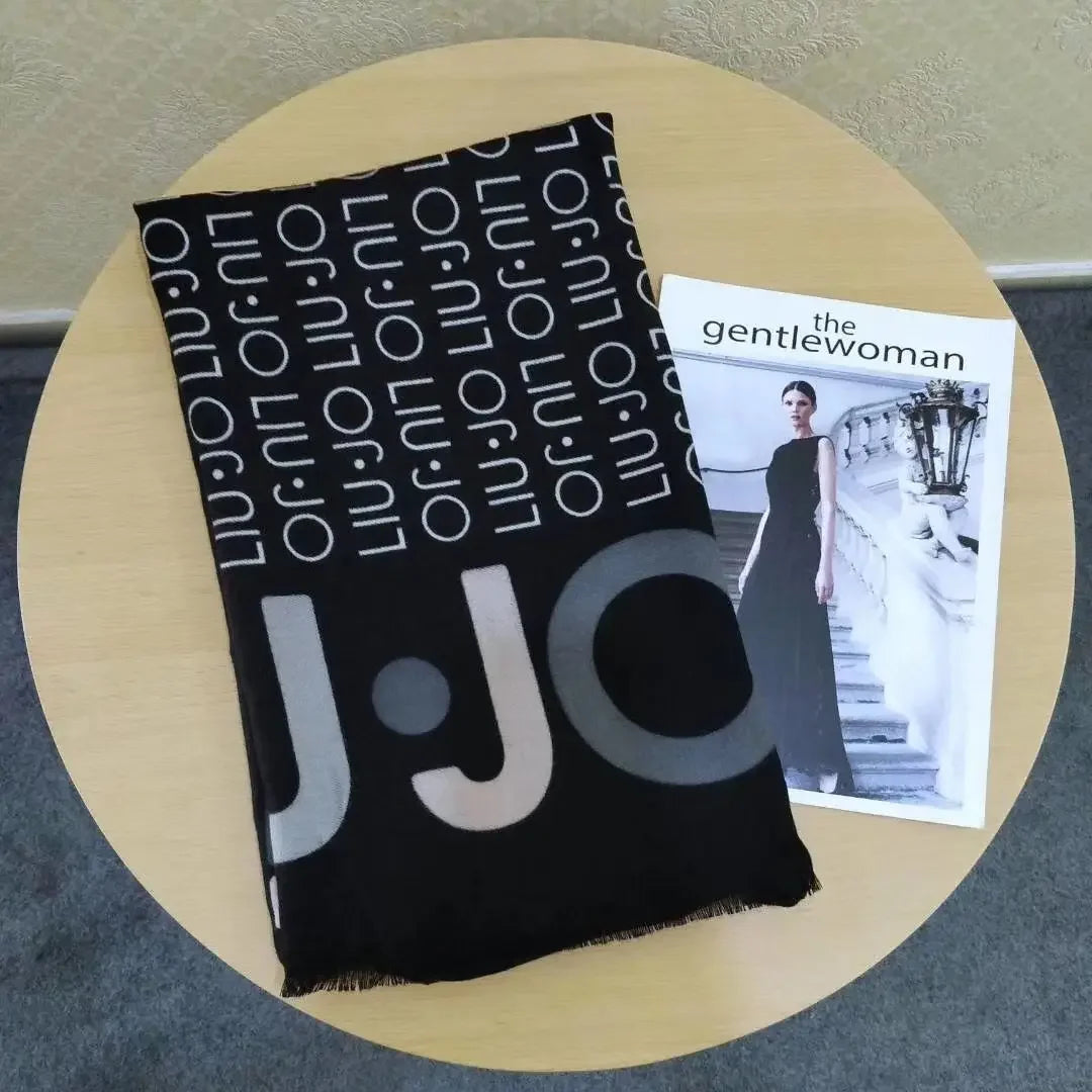 Winter new women's fashion classic printed long scarf warm scarf shawl 2 colors